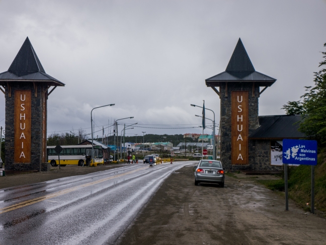Now I see what the other blogs said about the entrance being anti-climactic. You just kind of come around a bend, and this is your first sight of Ushuaia. No big 5-10km approach like many of the other cities I've been in on my trip. Just kind of "oh, well, I guess I'm here!" 